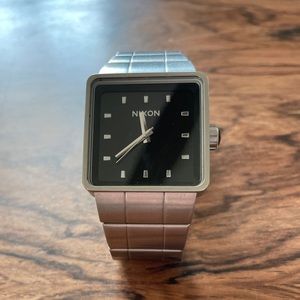Nixon “The Quatro” watch